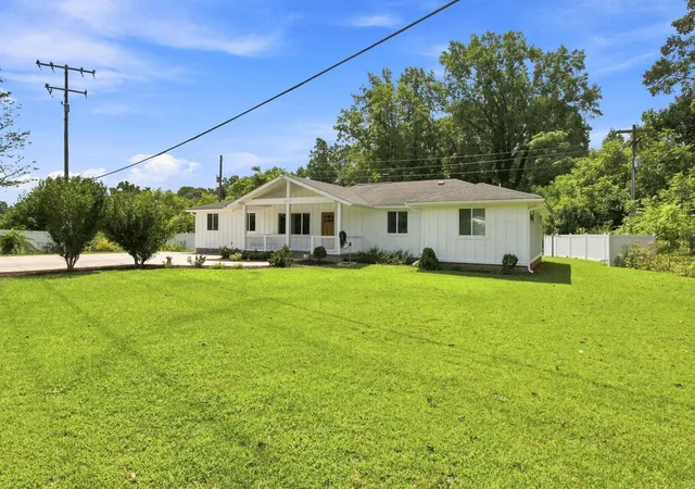 Photo 1 of Single family home for sale at 2010 Fort Prince Blvd, Wellford, SC 29385 | MLS# SPN339949 | Listing updated on 2026-08-02