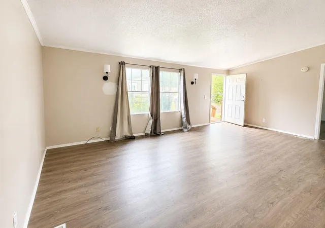 Photo 3 of Manufactured home for sale at 118 Lockman St, Inman, SC 29349 | MLS# SPN339997 | Listing updated on 2026-09-10