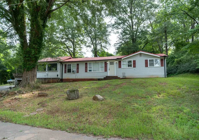 Photo 2 of Single family home for sale at 4830 Clifton Glendale Rd, Spartanburg, SC 29307 | MLS# SPN340000 | Listing updated on 2026-08-22