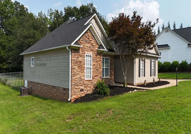 Photo 2 of Sale Pending at 232 Orleans Dr, Wellford, SC 29385 | MLS# SPN340002 | Listing updated on 2026-09-02