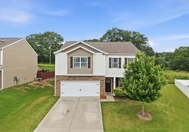Photo 1 of Single family home for sale at 869 Colmore Trl, Lyman, SC 29365 | MLS# SPN340003 | Listing updated on 2026-08-29