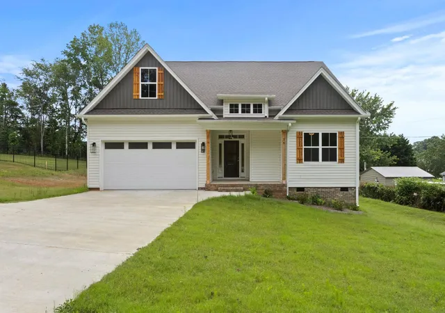 Photo 1 of Single family home for sale at 25 Greenbriar Ln, Woodruff, SC 29388 | MLS# SPN340030 | Listing updated on 2026-07-31