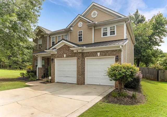 Photo 2 of Single family home for sale at 457 Etowah Dr, Roebuck, SC 29376 | MLS# SPN340033 | Listing updated on 2026-10-02