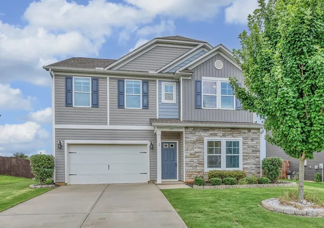 Photo 1 of Sale Pending at 105 Viewmont Dr, Duncan, SC 29334 | MLS# SPN340036 | Listing updated on 2026-08-22