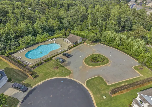 Photo 3 of Sale Pending at 105 Viewmont Dr, Duncan, SC 29334 | MLS# SPN340036 | Listing updated on 2026-08-22