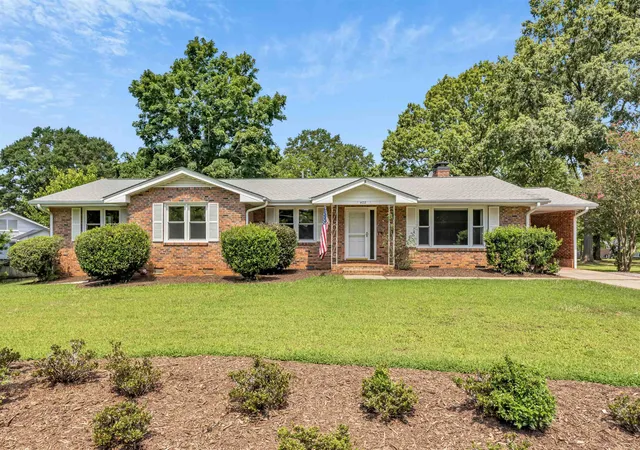 Photo 1 of Single family home for sale at 402 Springwood Dr, Spartanburg, SC 29302 | MLS# SPN340087 | Listing updated on 2026-08-13