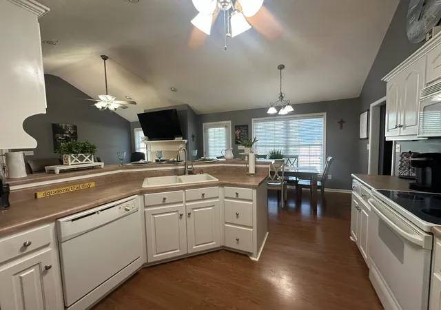 Photo 5 of Sale Pending at 141 Country Ln, Gaffney, SC 29341 | MLS# SPN340105 | Listing updated on 2026-08-13