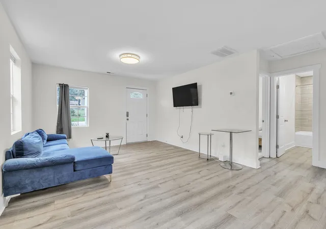 Photo 4 of Single family home for sale at 34 Jamison St, Greenville, SC 29611 | MLS# SPN340111 | Listing updated on 2026-08-03