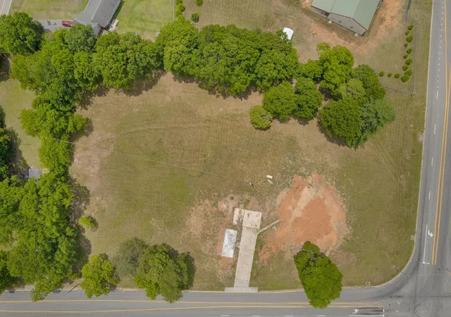 2nd image of 601 Lyman Rd, Inman, SC 29349 | MLS# SPN340127