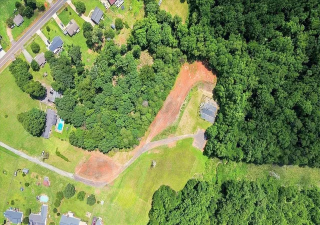 Photo 2 of Sale Pending at 557 Seay Rd, Boiling Springs, SC 29316 | MLS# SPN340236 | Listing updated on 2026-08-25