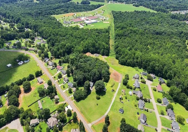 Photo 3 of Sale Pending at 557 Seay Rd, Boiling Springs, SC 29316 | MLS# SPN340236 | Listing updated on 2026-08-25