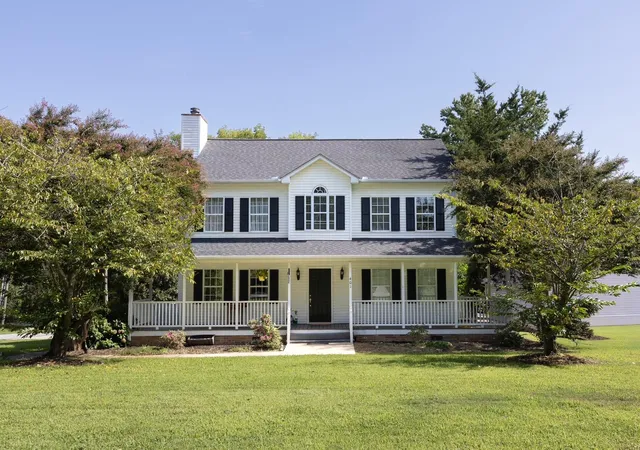 Photo 1 of Single family home for sale at 401 Claremont Cir, Spartanburg, SC 29302 | MLS# SPN340261 | Listing updated on 2026-08-07