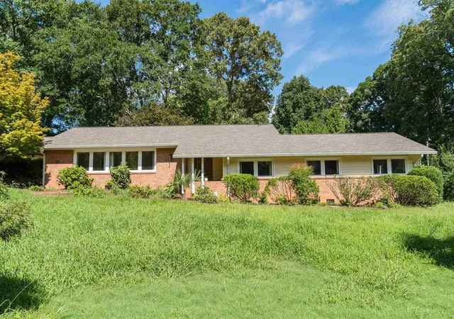 Photo 1 of Sale Pending at 325 Fairlane Dr, Spartanburg, SC 29307 | MLS# SPN340283 | Listing updated on 2026-08-14