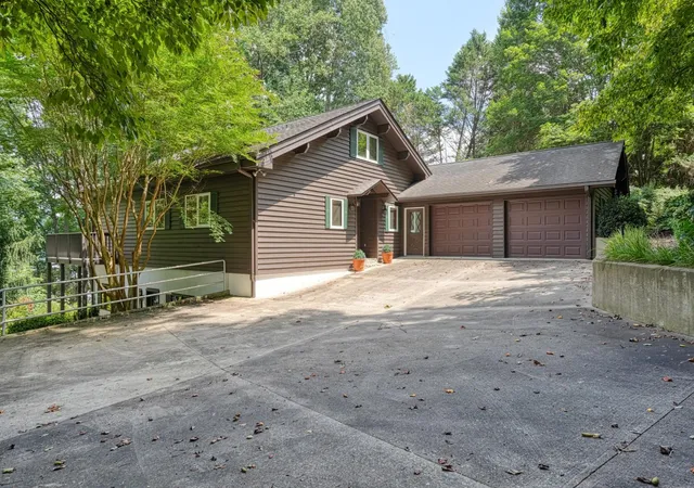 Photo 4 of Sale Pending at 337 Hillcove Point, Wellford, SC 29385 | MLS# SPN340284 | Listing updated on 2026-08-30
