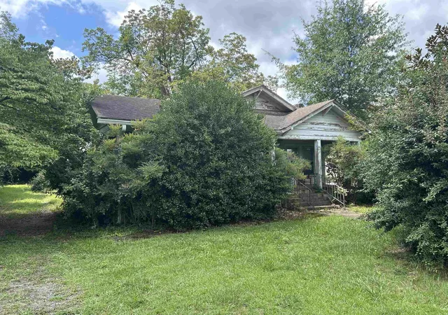 Photo 1 of Sale Pending at 28 E Main St, Inman, SC 29349 | MLS# SPN340290 | Listing updated on 2026-08-15