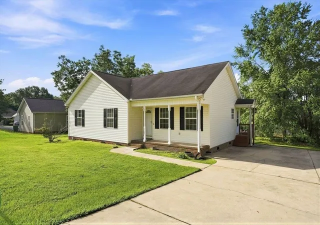 Photo 3 of Single family home for sale at 1207 Gap Crk Rd, Lyman, SC 29365 | MLS# SPN340292 | Listing updated on 2026-08-28