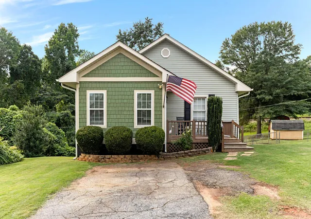 Photo 2 of Sale Pending at 109 Lawrence St, Lyman, SC 29365 | MLS# SPN340386 | Listing updated on 2026-08-18