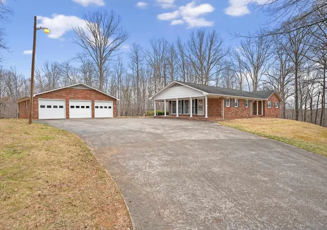 Photo 2 of Single family home for sale at 1010 Highway 14 W, Landrum, SC 29356 | MLS# SPN340391 | Listing updated on 2026-08-09