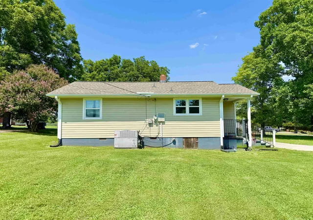 Photo 5 of Sale Pending at 124 West 9th St, Gaffney, SC 29340 | MLS# SPN340401 | Listing updated on 2026-08-15
