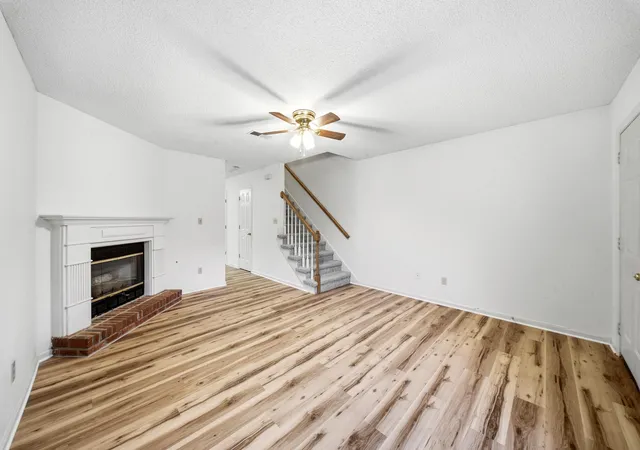 Photo 2 of Townhouse for sale at 504 S Townes Ct, Spartanburg, SC 29301 | MLS# SPN340404 | Listing updated on 2026-09-03