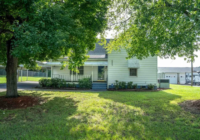 Photo 1 of Single family home for sale at 609 S Georgia Ave, Chesnee, SC 29323 | MLS# SPN340417 | Listing updated on 2026-08-16