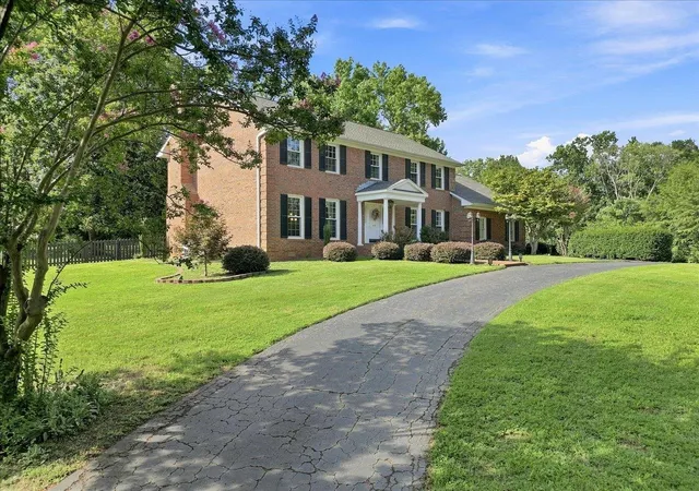 Photo 2 of Sale Pending at 410 Thornhill Dr, Spartanburg, SC 29301 | MLS# SPN340471 | Listing updated on 2026-09-05