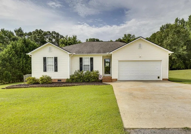 Photo 1 of Sale Pending at 8 Shady Pines Ct, Fountain Inn, SC 29644 | MLS# SPN340495 | Listing updated on 2026-08-17