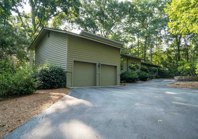 Photo 3 of Single family home for sale at 100 Wood Lily Ln, Spartanburg, SC 29307 | MLS# SPN340510 | Listing updated on 2026-09-04