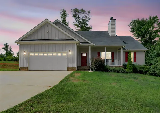 Photo 1 of Single family home for sale at 27 Carriage Dr, Greer, SC 29651 | MLS# SPN340512 | Listing updated on 2026-08-19