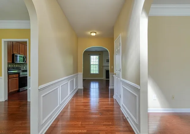 Photo 3 of Single family home for sale at 339 Surrywood Dr, Greenville, SC 29607 | MLS# SPN340513 | Listing updated on 2026-08-14