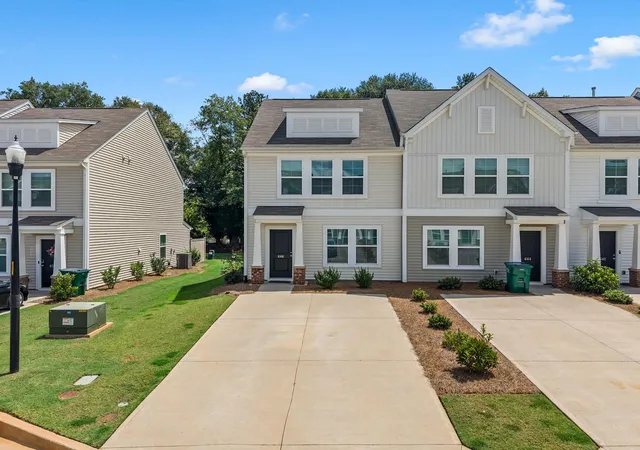 Photo 2 of Townhouse for sale at 646 Blossom Run, Spartanburg, SC 29307 | MLS# SPN340532 | Listing updated on 2026-08-14