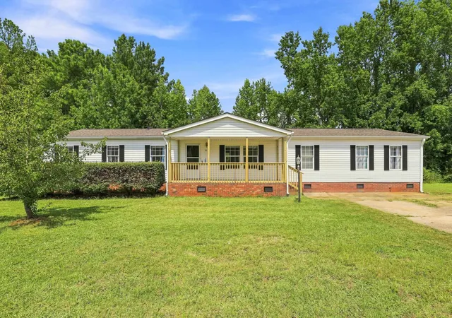 1st image of 156 Falcon Ridge Dr, Boiling Springs, SC 29316 | MLS# SPN340534