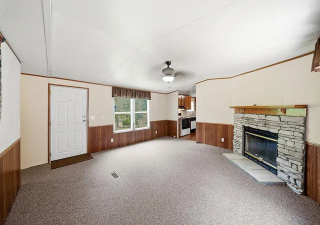 Photo 3 of Sale Pending at 586 Kimbark Ln, Fountain Inn, SC 29644 | MLS# SPN340544 | Listing updated on 2026-09-08