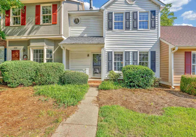 Townhouse for sale at 218 Woodburn Clb Ln, Spartanburg, SC 29302 | MLS# SPN340562