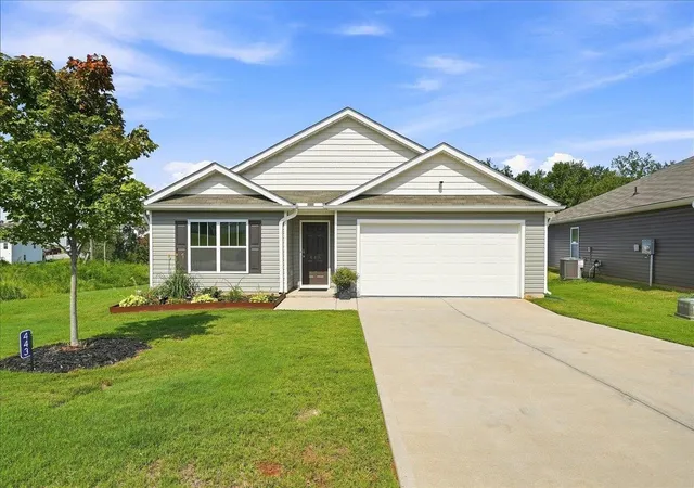 Photo 1 of Single family home for sale at 443 Valencia Cir, Wellford, SC 29385 | MLS# SPN340563 | Listing updated on 2026-09-03