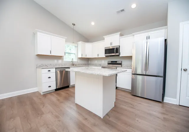 Photo 3 of Sale Pending at 1529 Old Canaan Rd, Spartanburg, SC 29306 | MLS# SPN340575 | Listing updated on 2026-09-09
