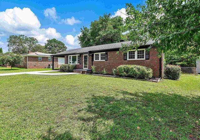 Photo 3 of Sale Pending at 109 Avery St, Greenville, SC 29617 | MLS# SPN340576 | Listing updated on 2026-09-05