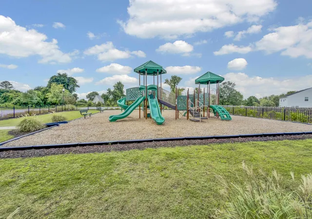 33rd image of 911 Bernstein Ave, Spartanburg, SC 29307 | MLS# SPN340605
