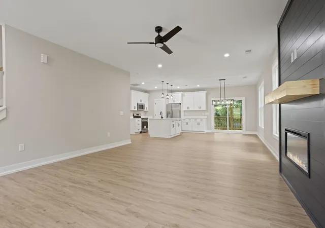Photo 3 of Single family home for sale at 8 Pinewood Dr, Taylors, SC 29687 | MLS# SPN340609 | Listing updated on 2026-08-15