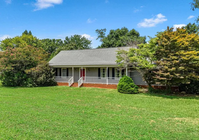Photo 3 of Single family home for sale at 115 Berrys Pond Dr, Duncan, SC 29334 | MLS# SPN340671 | Listing updated on 2026-08-16