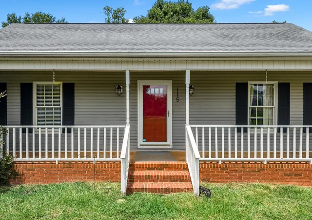 Photo 4 of Single family home for sale at 115 Berrys Pond Dr, Duncan, SC 29334 | MLS# SPN340671 | Listing updated on 2026-08-16