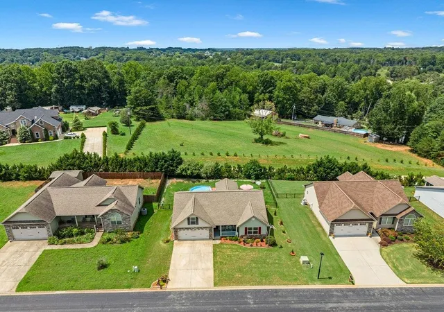 Photo 2 of Sale Pending at 326 Gleaner Dr, Inman, SC 29349 | MLS# SPN340678 | Listing updated on 2026-09-10