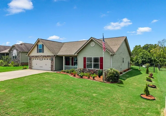 Photo 4 of Sale Pending at 326 Gleaner Dr, Inman, SC 29349 | MLS# SPN340678 | Listing updated on 2026-09-10