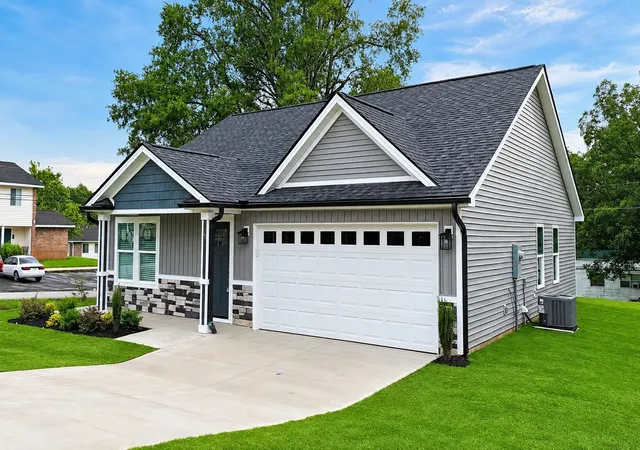 Photo 2 of Single family home for sale at 155 Hadden Ave, Duncan, SC 29334 | MLS# SPN340681 | Listing updated on 2026-08-25