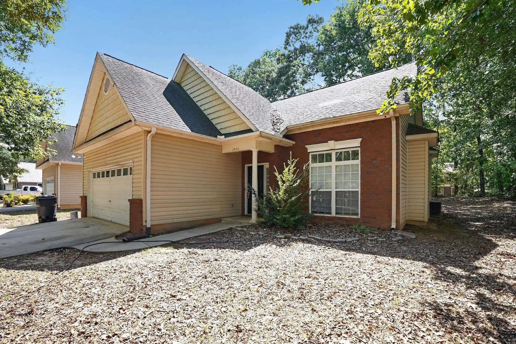 Listing Photo 2 - Condo for sale in 2421 - 2423 Annandale Dr located at 2421 - 2423 Annandale Dr, Anderson, SC 29621 - Unit 2421 - 2423 Annandale Dr