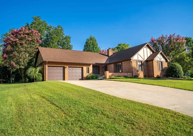 Photo 2 of Single family home for sale at 32 Nichols Dr, Inman, SC 29349 | MLS# SPN340721 | Listing updated on 2026-09-03