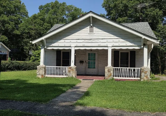 Photo 4 of Single family home for sale at 324 Vernon St, Gaffney, SC 29340 | MLS# SPN340758 | Listing updated on 2026-08-20