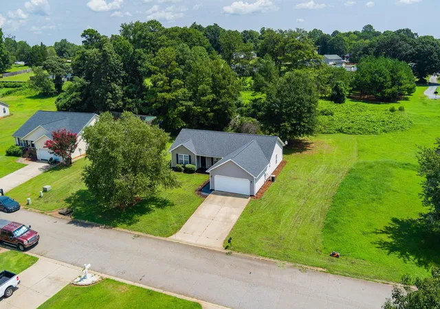 Photo 2 of Single family home for sale at 246 Fisher Lake Rd, Lyman, SC 29365 | MLS# SPN340760 | Listing updated on 2026-08-30