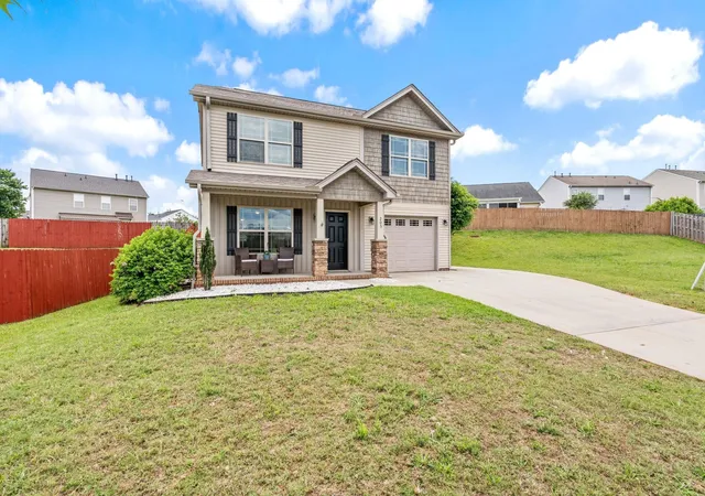 Photo 2 of Single family home for sale at 205 Mariner Ct, Greer, SC 29650 | MLS# SPN340778 | Listing updated on 2026-08-21