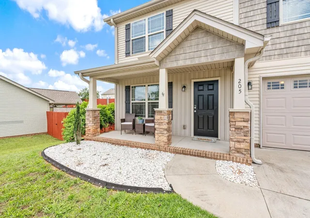 Photo 4 of Single family home for sale at 205 Mariner Ct, Greer, SC 29650 | MLS# SPN340778 | Listing updated on 2026-08-21